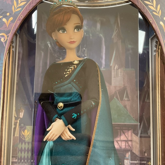 DISNEY  FROZEN MOVIE  2   QUEEN ANNA LIMITED DOLL   RETIRED  NWT - Picture 5 of 5